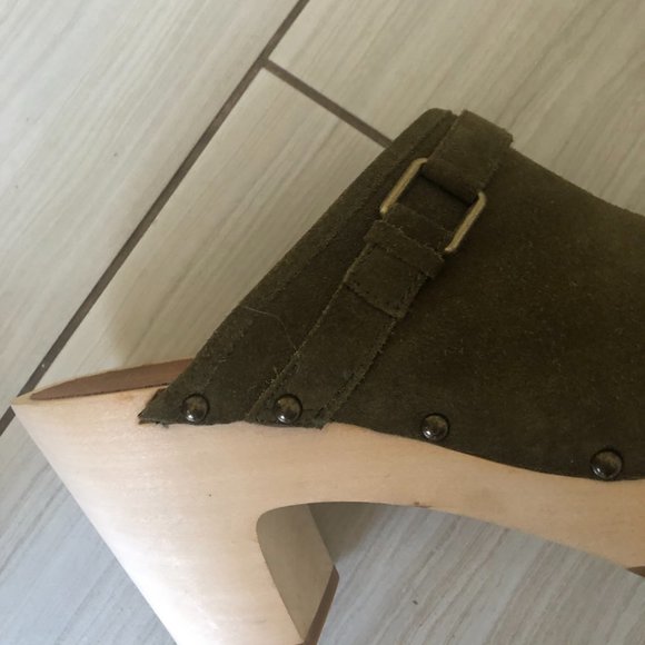 clogs - Picture 5 of 6